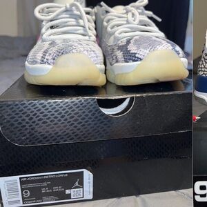 Jordan retro 11 snakeskin light bone size 9